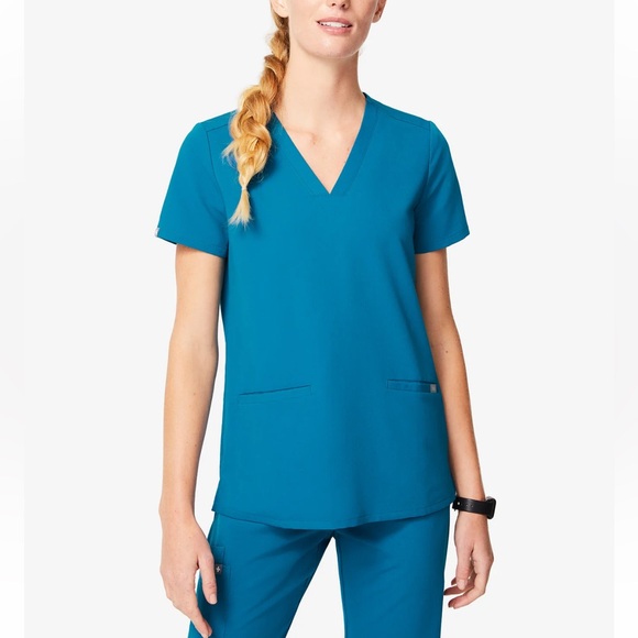 Figs Tops - Figs Casma Three Pocket Scrub Top